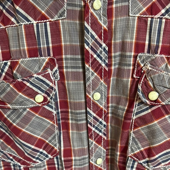 BKE Men's athletic fit Red Plaid Shirt with pearl buttons cowboy rustic roping - Picture 3 of 4